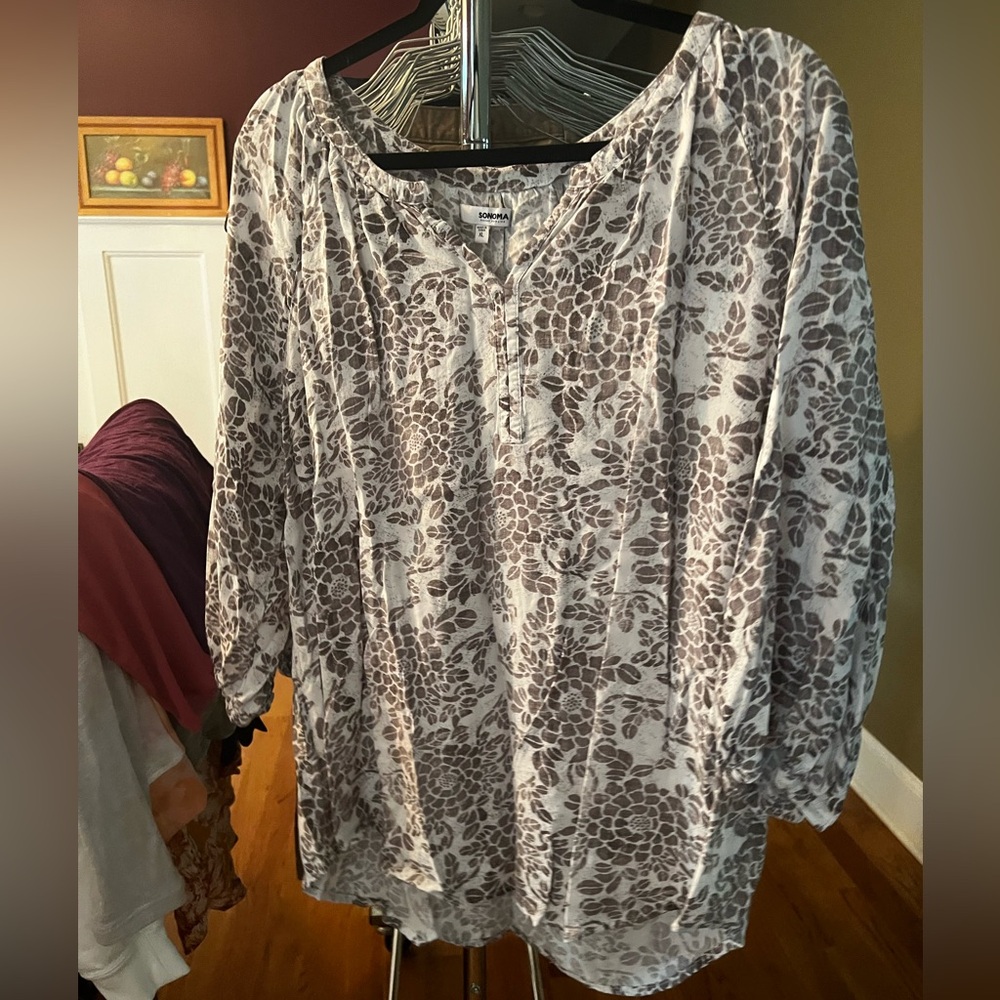 Sonoma Women’s Casual Top with Floral Design Size XL